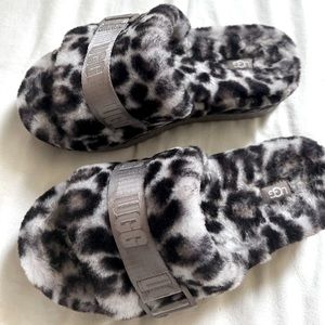 Ugg Panther Platform Slipper Size 9, Great condition, hardly worn.